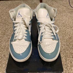 Air Jordan 1 retro UNC patent